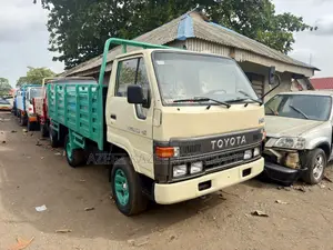 Toyota Dyna 150 Truck 2.4l 2rz Engine