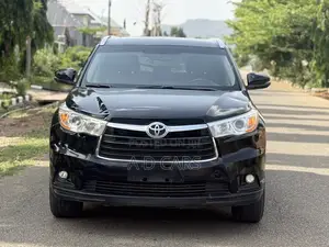 Toyota Highlander XLE V6 4x4 (3.5L 6cyl 6A) 2016 Black