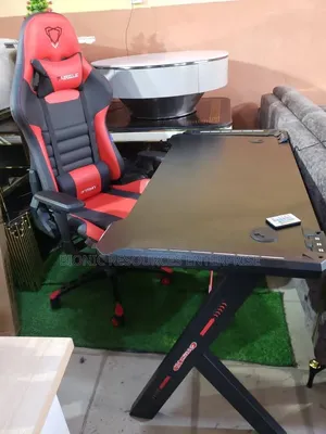 Office Gaming Chair and Table
