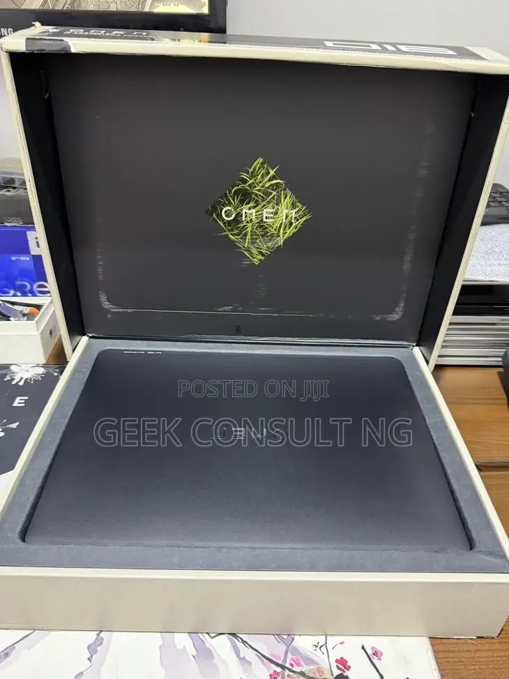 Laptop HP Omen Max 16 32GB AMD Ryzen 9 SSD 1T