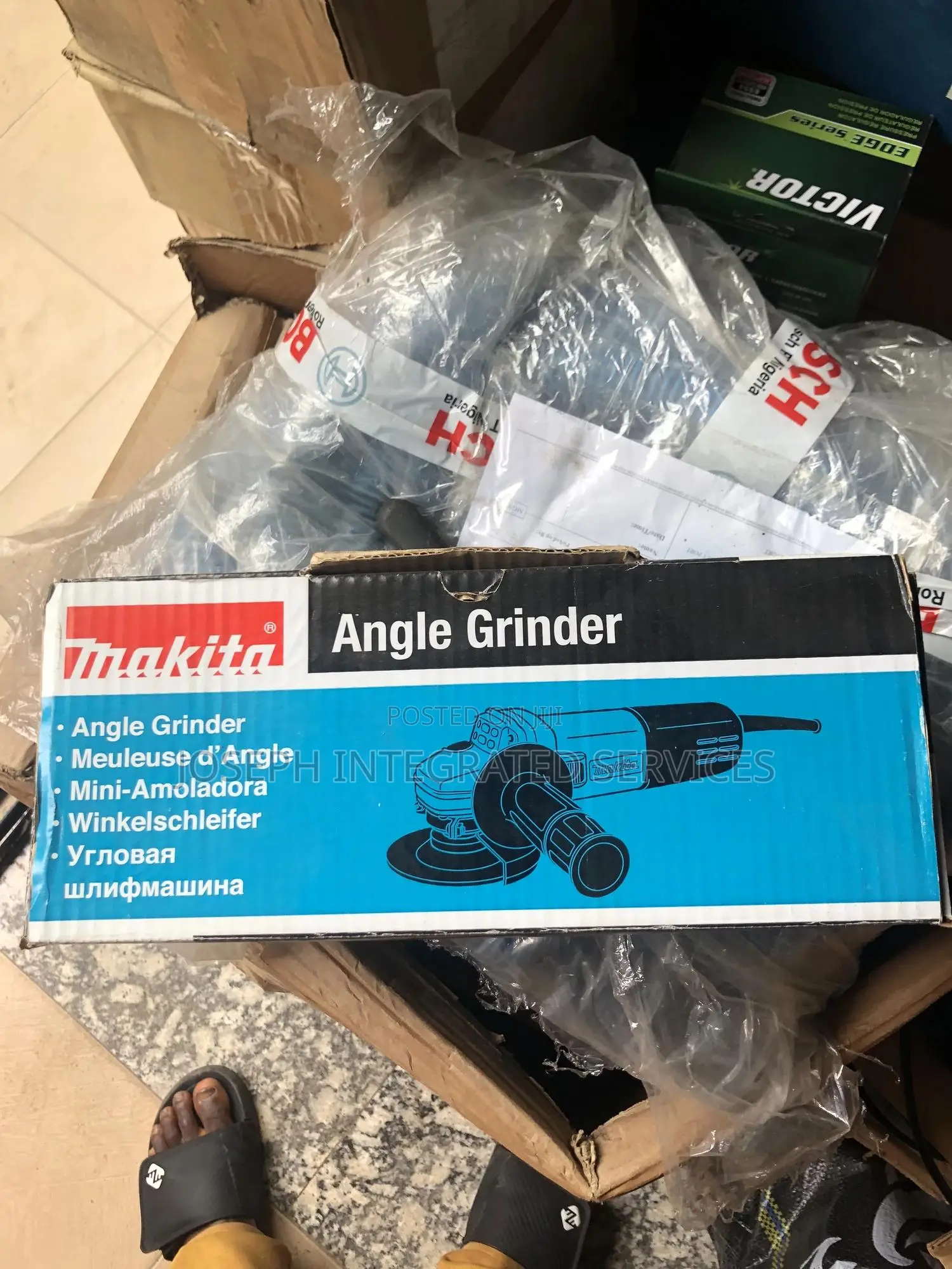 Makita 9557hng Angle Grinder 4 1/2”
