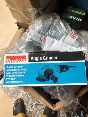 Makita 9557hng Angle Grinder 4 1/2”