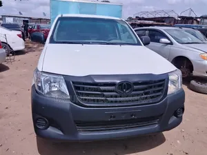 Toyota Hilux 2012 White