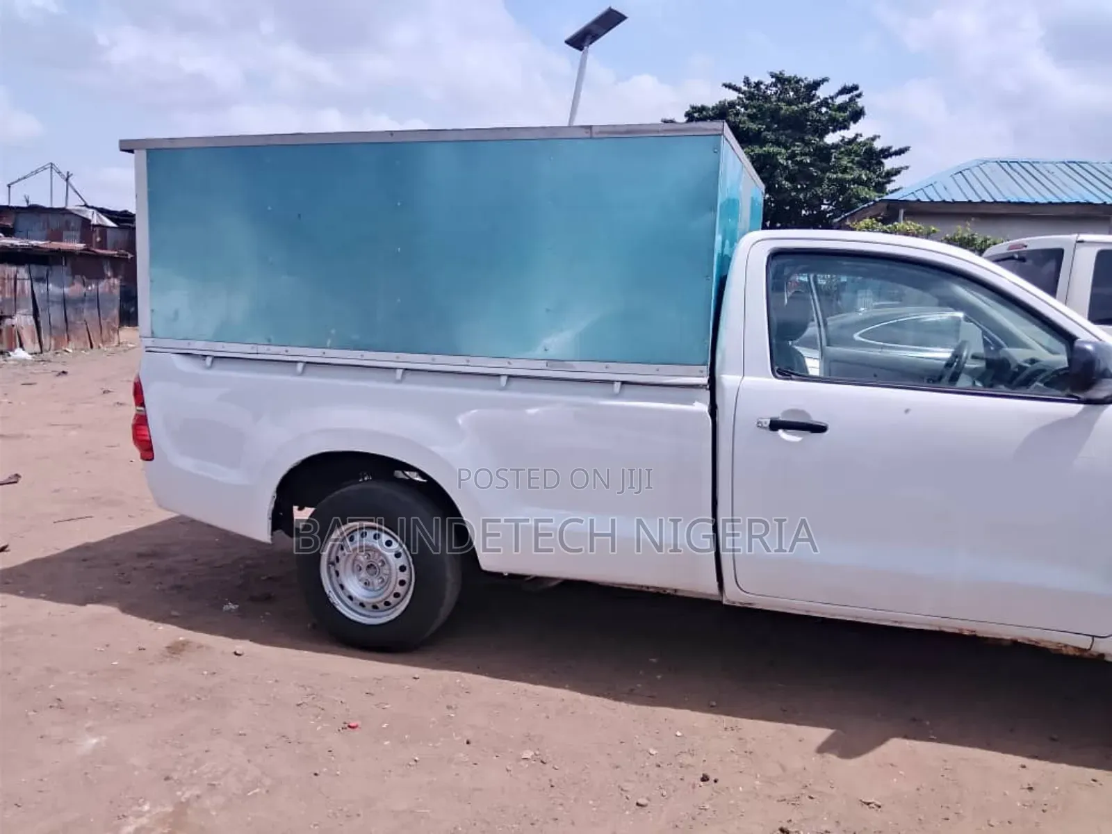 Toyota Hilux 2012 White
