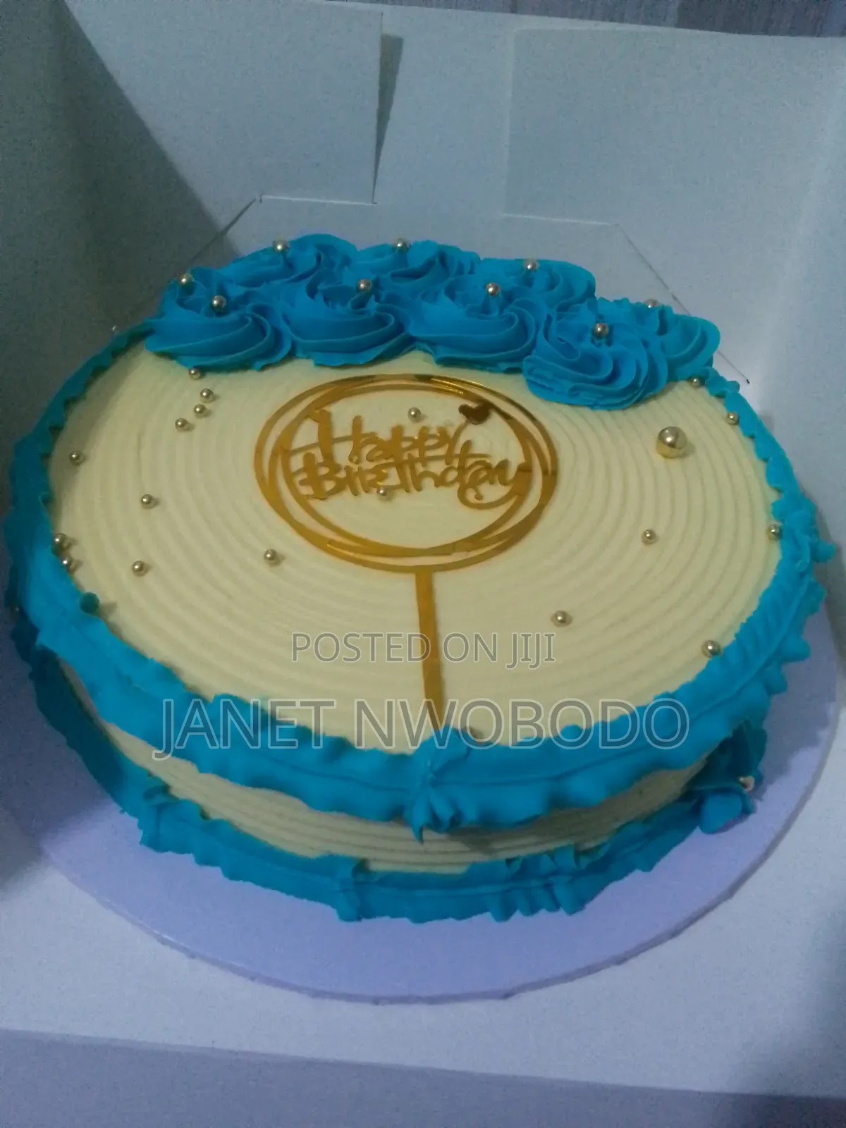 10" Single Layer Vanilla Cake