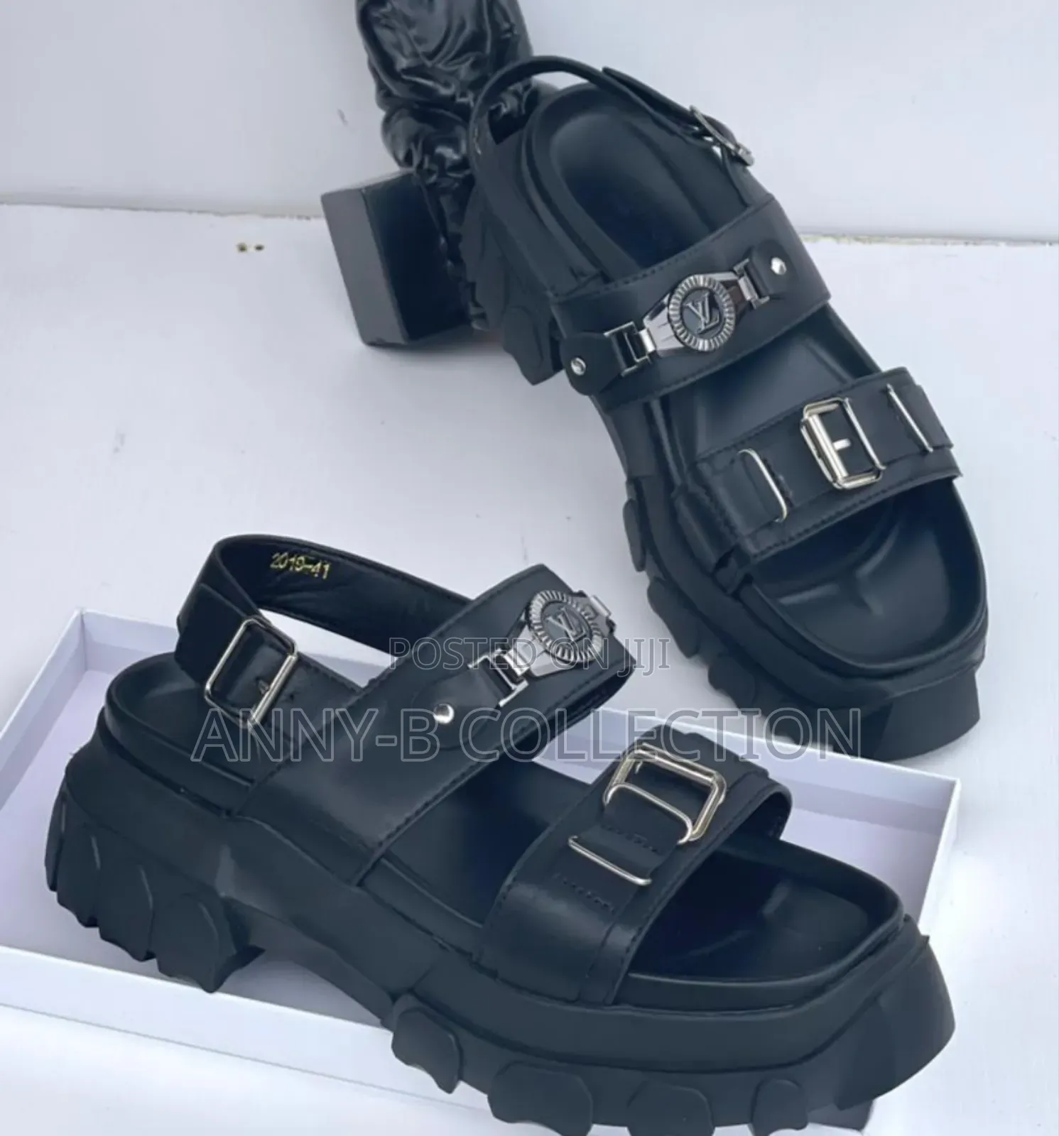 Quality Black Louis Vuitton Sandals