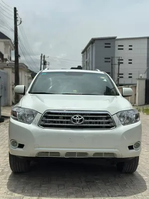 Toyota Highlander Limited 2010 White