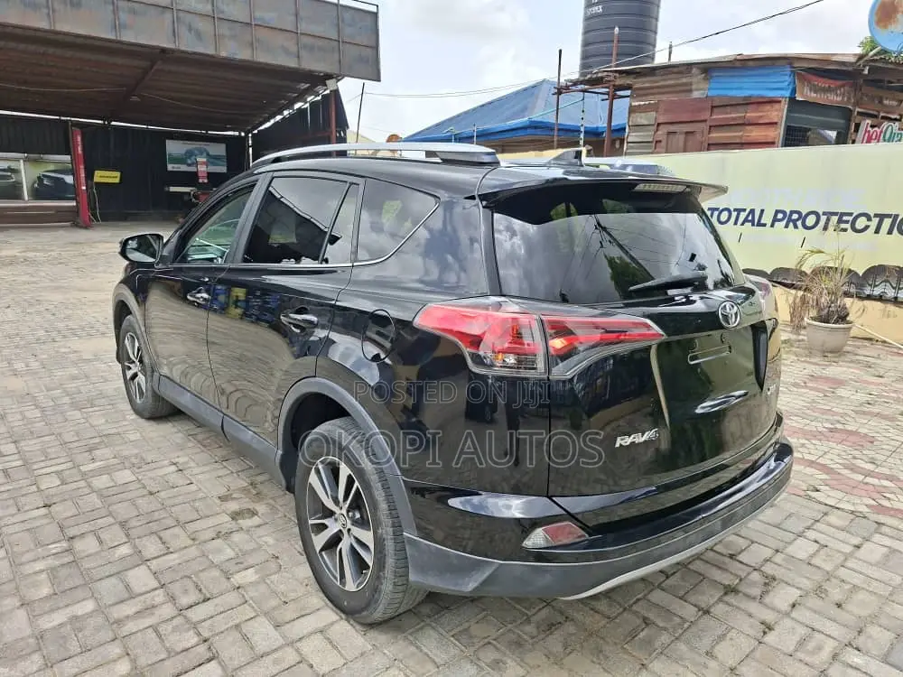 Toyota RAV4 2017 Black