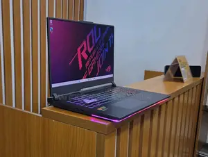 Laptop Asus ROG Strix G17 8GB AMD Ryzen 9 SSD 1T
