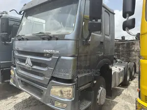 Howo Tractor Head Truck 371hp With Brand New Axle.