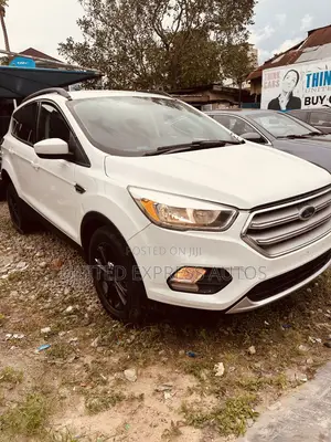 Ford Escape SE FWD 2019 White