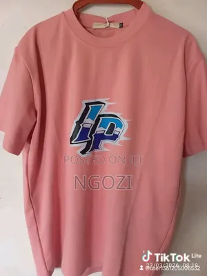 Beautiful Stretchy Unisex Tee Shirt 