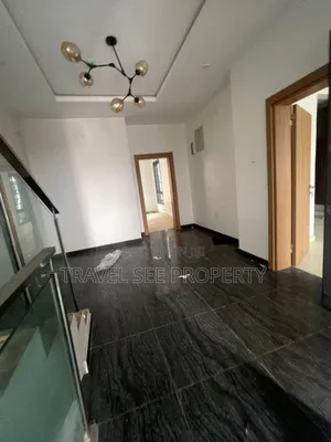 Furnished 4bdrm Duplex in Banana Lsland Estate for rent