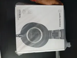 Audio-Technica Ath-M50x Professional Studio Monitor Headphones.