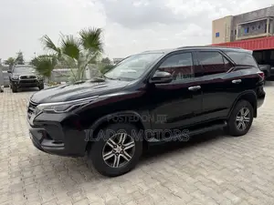 Toyota Fortuner 2023 Black