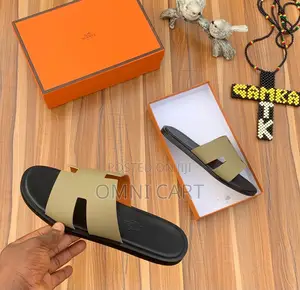 Hermès Izmir Sandals Epsom Calfskin Khaki/O With Black Sole Hcut Slide
