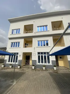 4bdrm Townhouse / Terrace in Wuye for rent