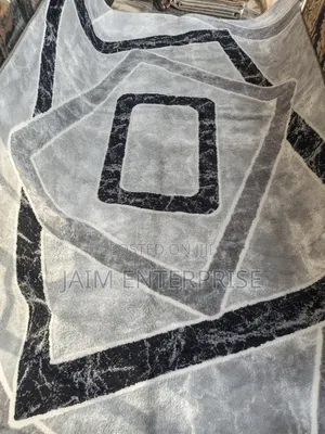 6.6 by 9.6 Turkish Center Rug