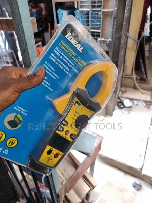 Digital Clamp Meter