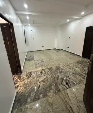 2bdrm Block of Flats in Aquamarine Estate, Apo District for rent