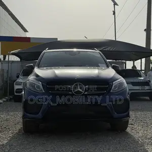 Mercedes-Benz GLE-Class 2018 Blue