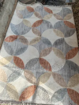 4 by 6 Canadian Center Rug