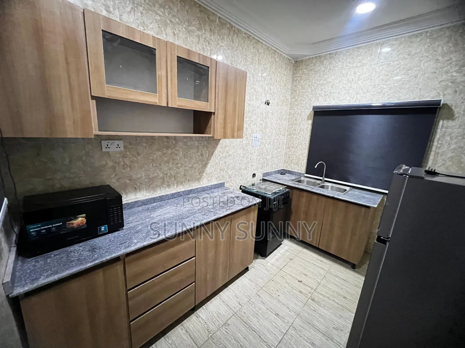 Utako Spacious Studio Apartment