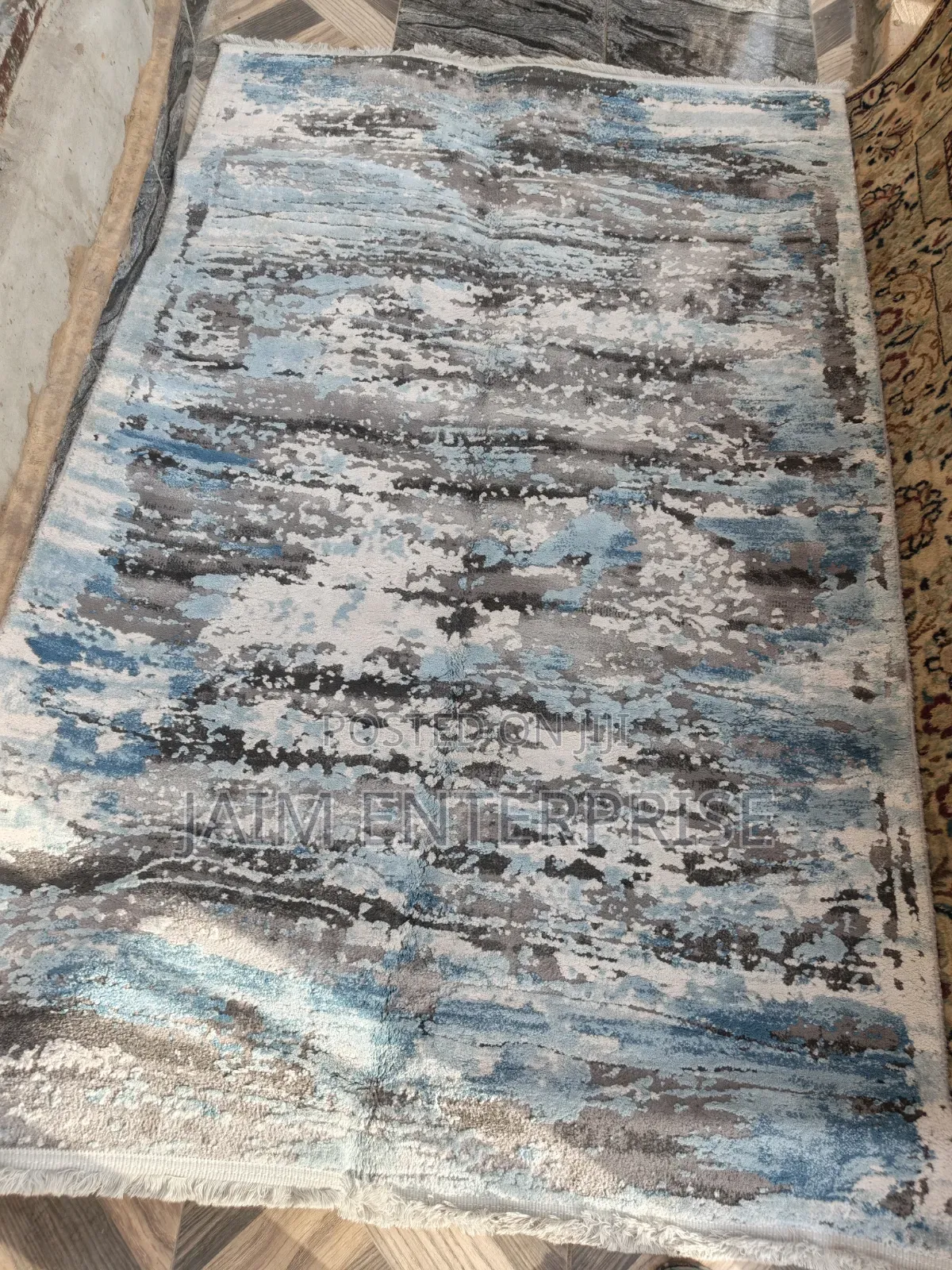 4 by 6 Pure Turkish Center Rug