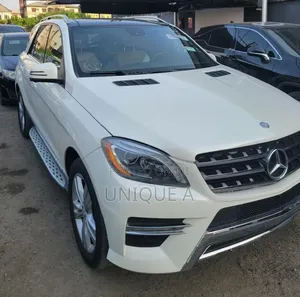 Mercedes-Benz M Class ML350 4MATIC 4dr SUV AWD (3.5L 6cyl 7A) 2014