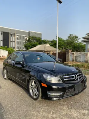 Mercedes-Benz C300 2014 Black
