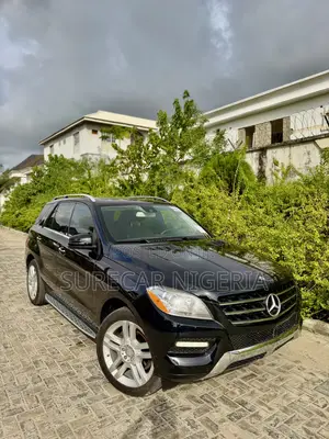 Mercedes-Benz M Class ML350 4dr SUV (3.5L 6cyl 7A) 2015 Black