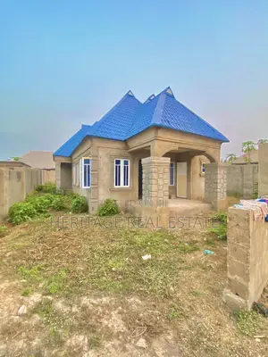3bdrm Bungalow in Waga Apete After, Ido for sale