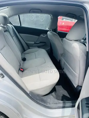 Honda Civic EX 4dr Sedan (1.8L 4cyl CVT) 2014 Silver