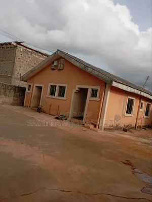 1bdrm Block of Flats in Nurudeen Gbedebo, Gberigbe for rent
