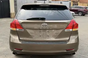 Toyota Venza 2012 Gold