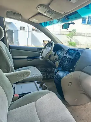 Toyota Sienna CE 2005 Gold