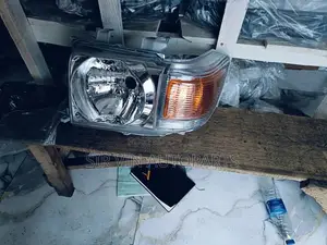 Headlight/Headlamp for Land Cruiser 2 Brand New (Set)