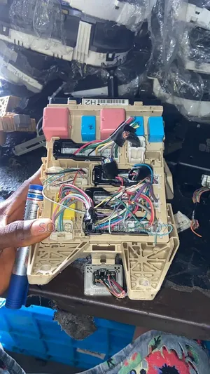 Inside Fuse Box Highlander 2011