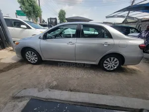 Toyota Corolla LE Special Edition 4dr Sedan (1.8L 4cyl 4A) 2013 Silver