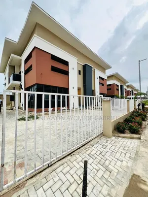 3bdrm Duplex in Ogudu GRA for sale