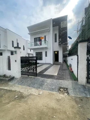 5bdrm Duplex in Ikota for sale