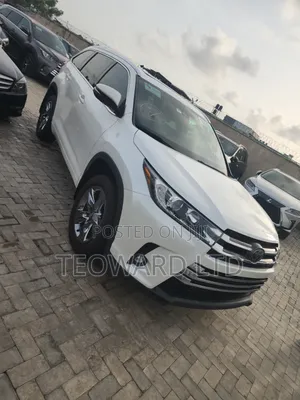 Toyota Highlander Limited Platinum 2019 White