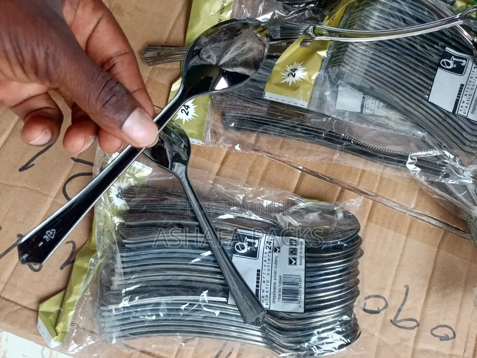 Disposable Plastic Spoons 24pcs X 100