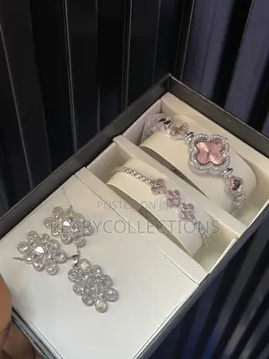 Female Gift Set