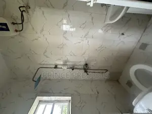 3bdrm Apartment in Olokonla Estate for rent