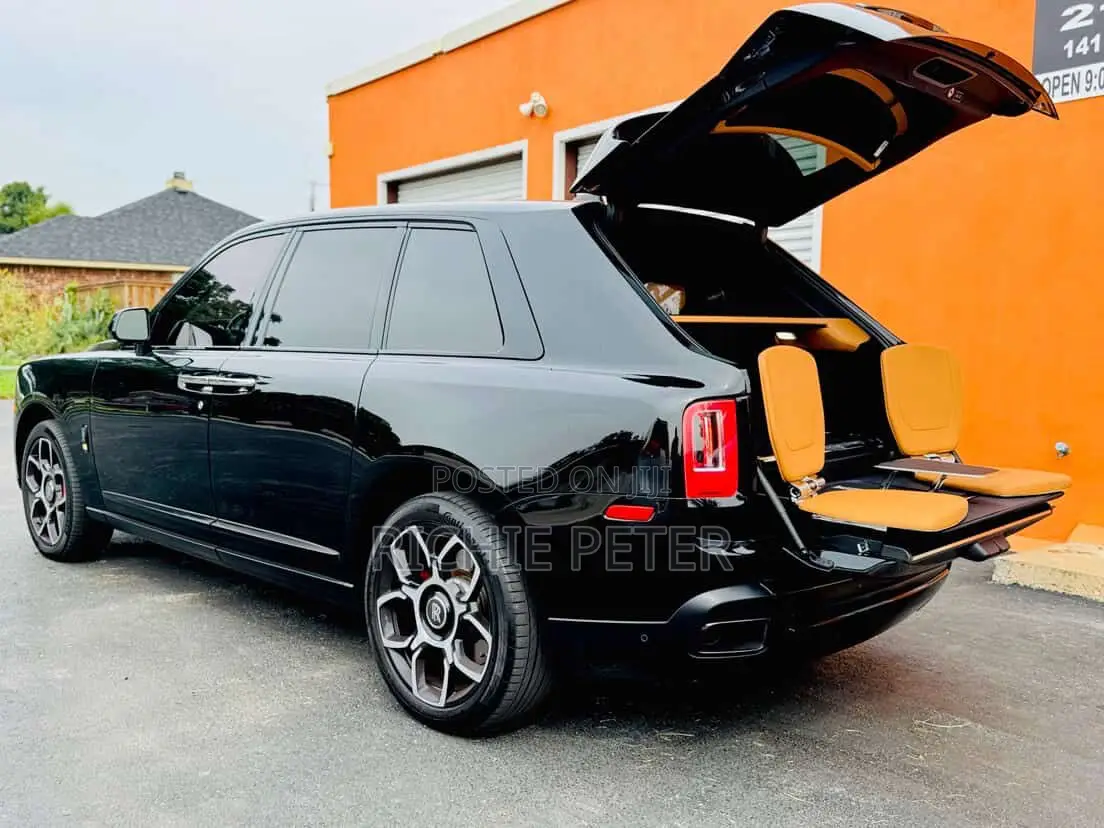 Rolls-Royce Cullinan Black Badge 2024 Black
