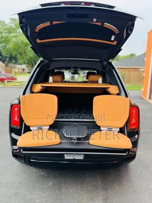 Rolls-Royce Cullinan Black Badge 2024 Black