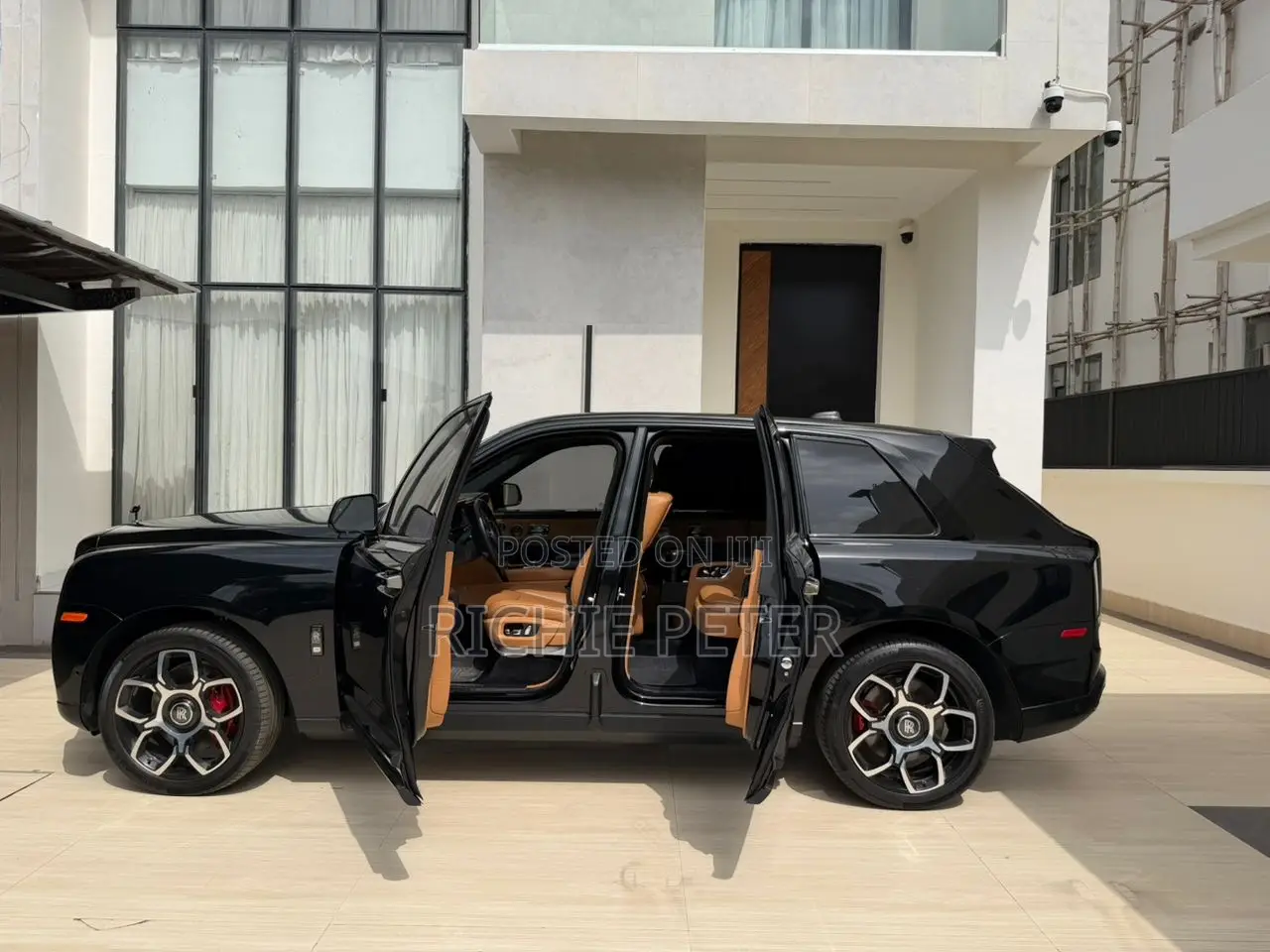 Rolls-Royce Cullinan Black Badge 2024 Black