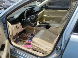 Lexus ES 350 FWD 2013 Blue