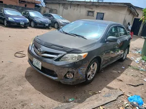 Toyota Corolla S 4dr Sedan (1.8L 4cyl 4A) 2012 Gray
